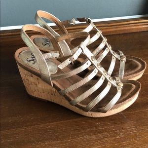 Sofft Gold platform wedges size 9